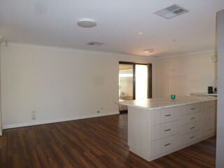 feature property - 52A O'Connor Street, SOMERVILLE  6430