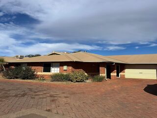 feature property - 4/5 Great Eastern Highway, SOMERVILLE  6430