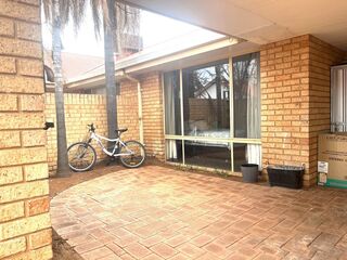 LOCK & LEAVE IN THE CBD