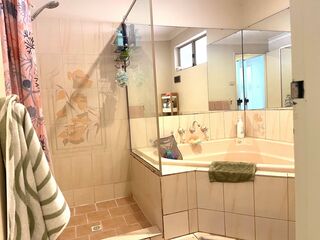 LOCK & LEAVE IN THE CBD