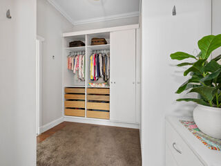 CHARMING CHARACTER HOME