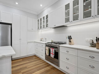 CHARMING CHARACTER HOME