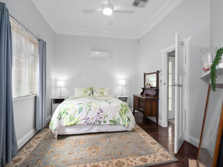 CHARMING CHARACTER HOME