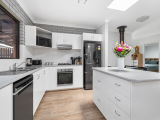 BEAUTIFULLY RENOVATED FAMILY HOME